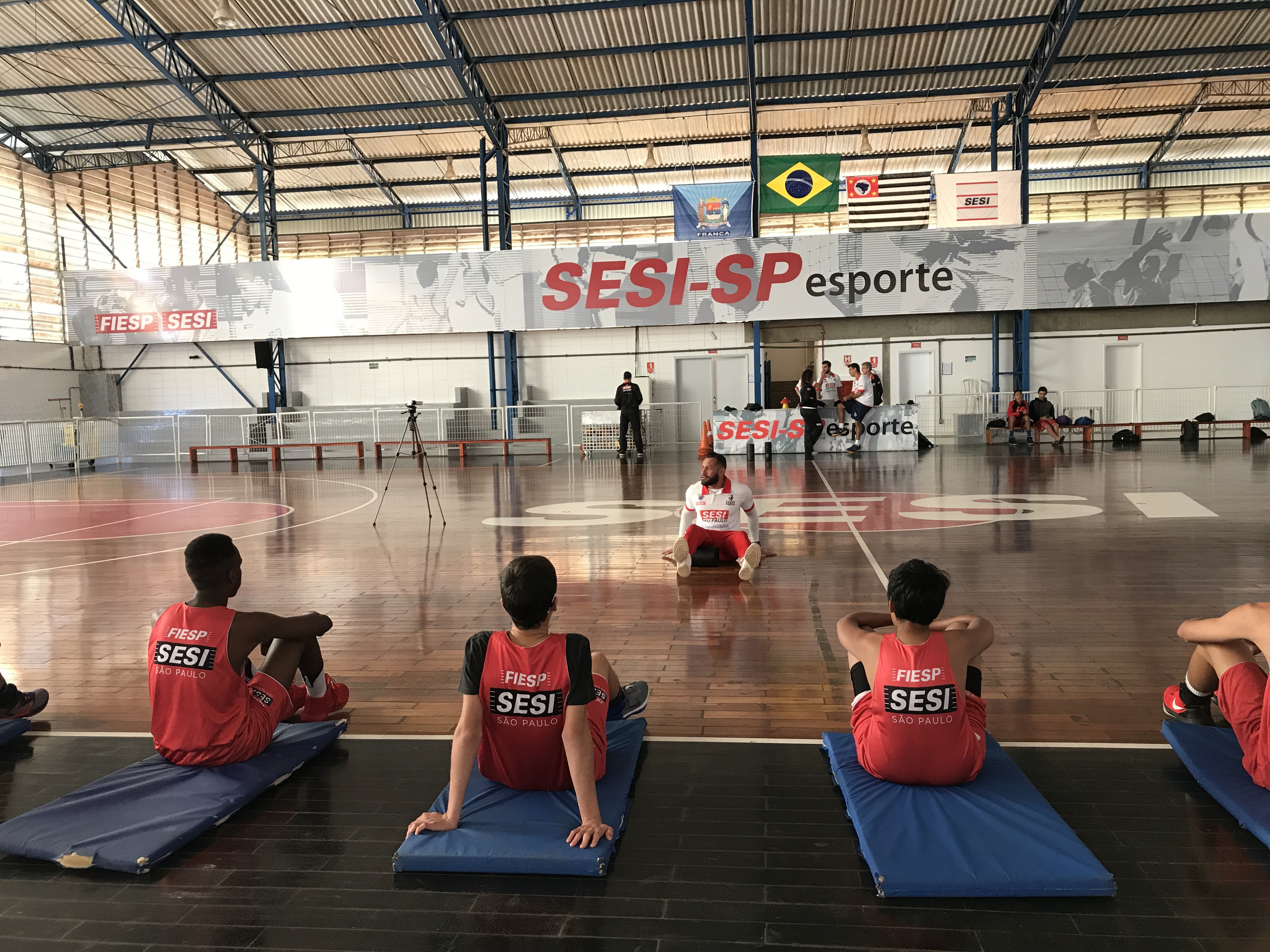 1° Camp SESI-SP de Basquete acontece em Franca com presença de jogadores e técnicos
