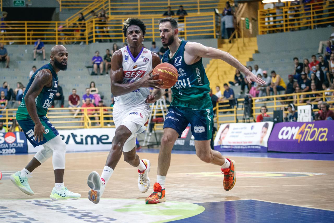 Sesi Franca enfrenta o Bauru Basket em sua estreia pelo Super 8