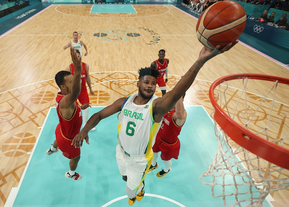 De volta ao Brasil: Cristiano Felício assina com Sesi Franca, atual tetracampeão do NBB